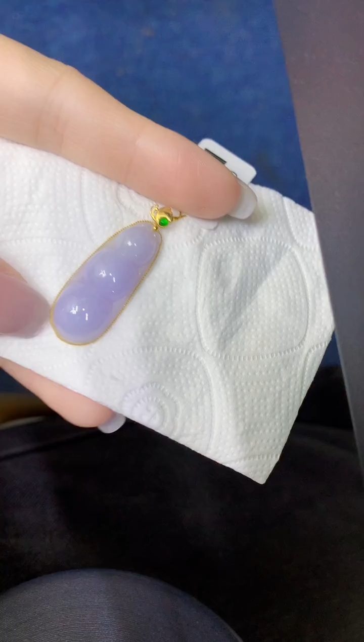 颈饰18K金镶嵌翡翠缅甸天然翡翠A货