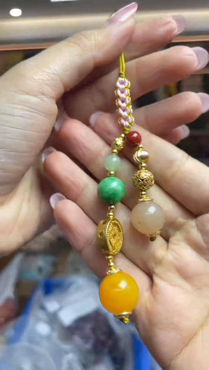 【闪购商品】蜜蜡裸石未镶嵌多样性发一件