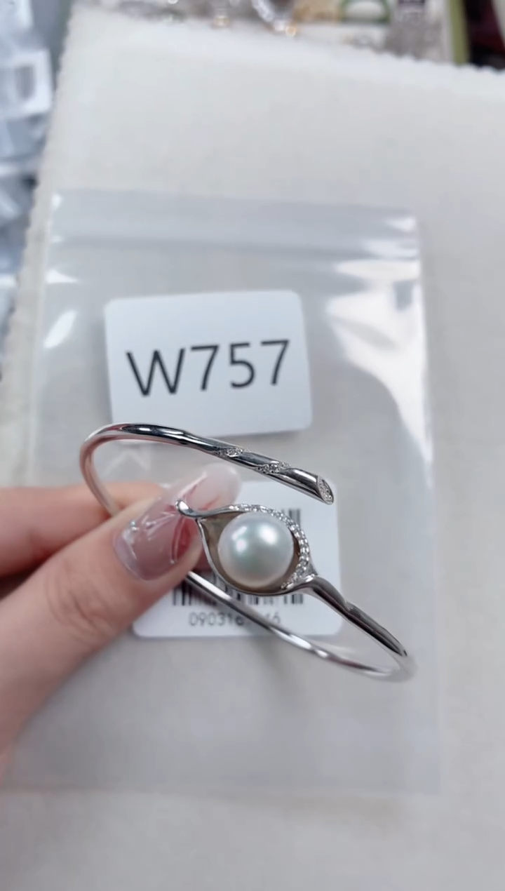 银S925镶嵌手镯海水珍珠W757