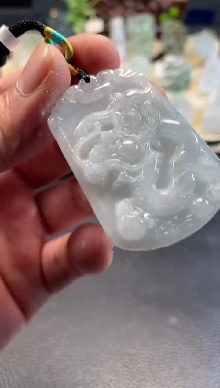 颈饰未镶嵌翡翠12/12/087