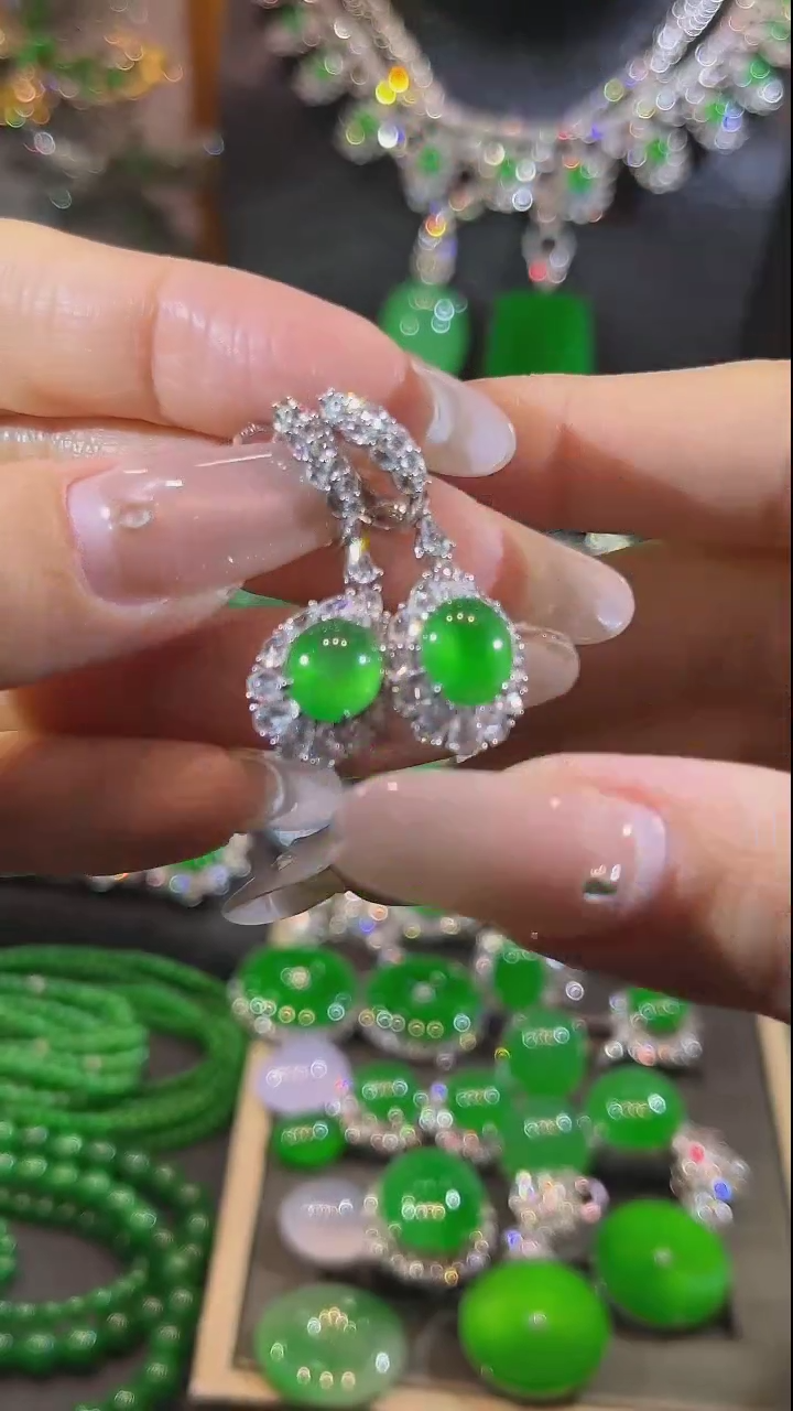 【闪购商品】翡翠耳坠18K金镶嵌耳坠