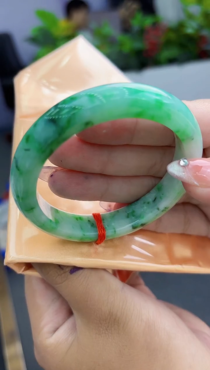 【闪购商品】翡翠手镯未镶嵌翡翠手镯