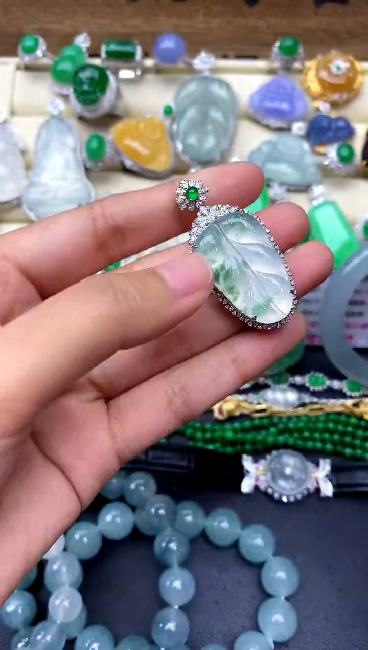 【闪购商品】翡翠颈饰18K金镶嵌364-中国好珍宝