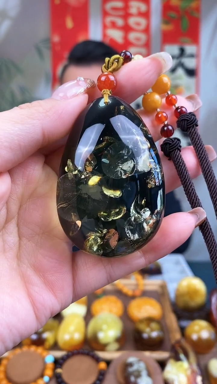 【闪购商品】琥珀裸石未镶嵌基地发货 一物一证 顺丰包邮