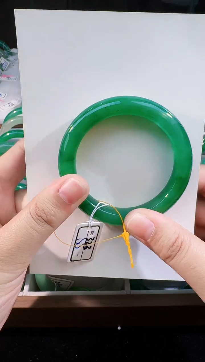 【闪购商品】石英质玉手镯未镶嵌323