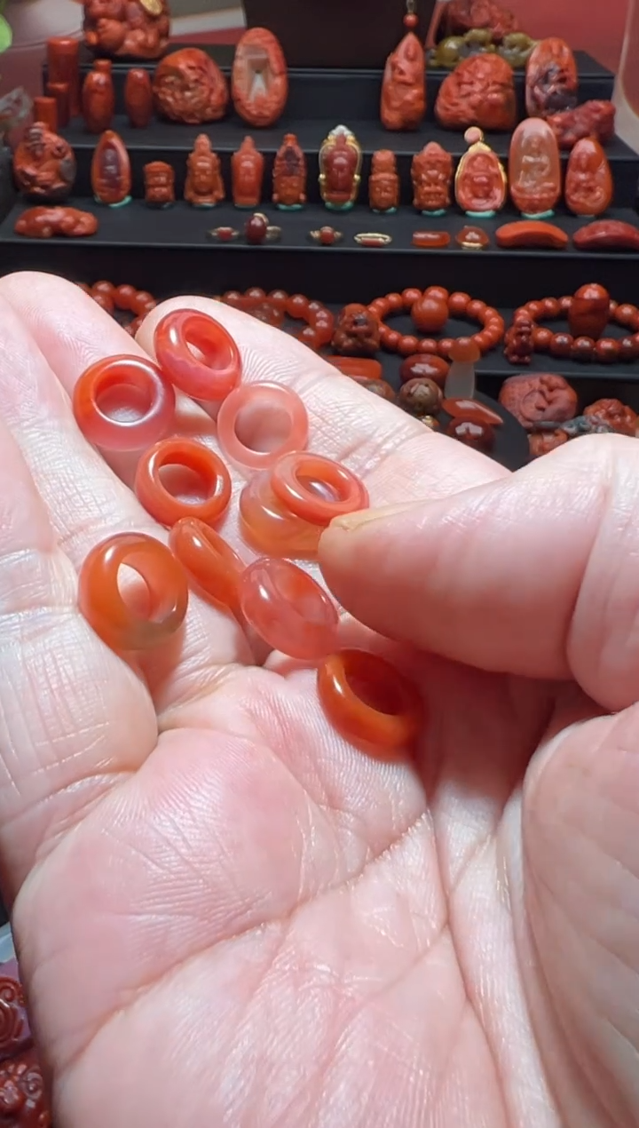 未镶嵌跑环南红玛瑙内径7mm（多样性发其一）