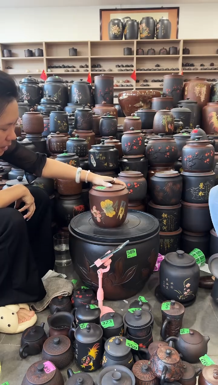 瑕疵茶叶罐  方尖古铜色 838