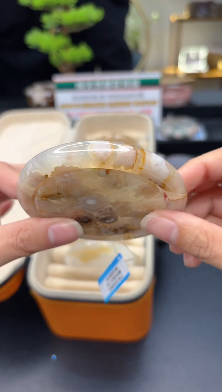 【闪购商品】石英质玉手镯未镶嵌C420(63圈赠送镯心)