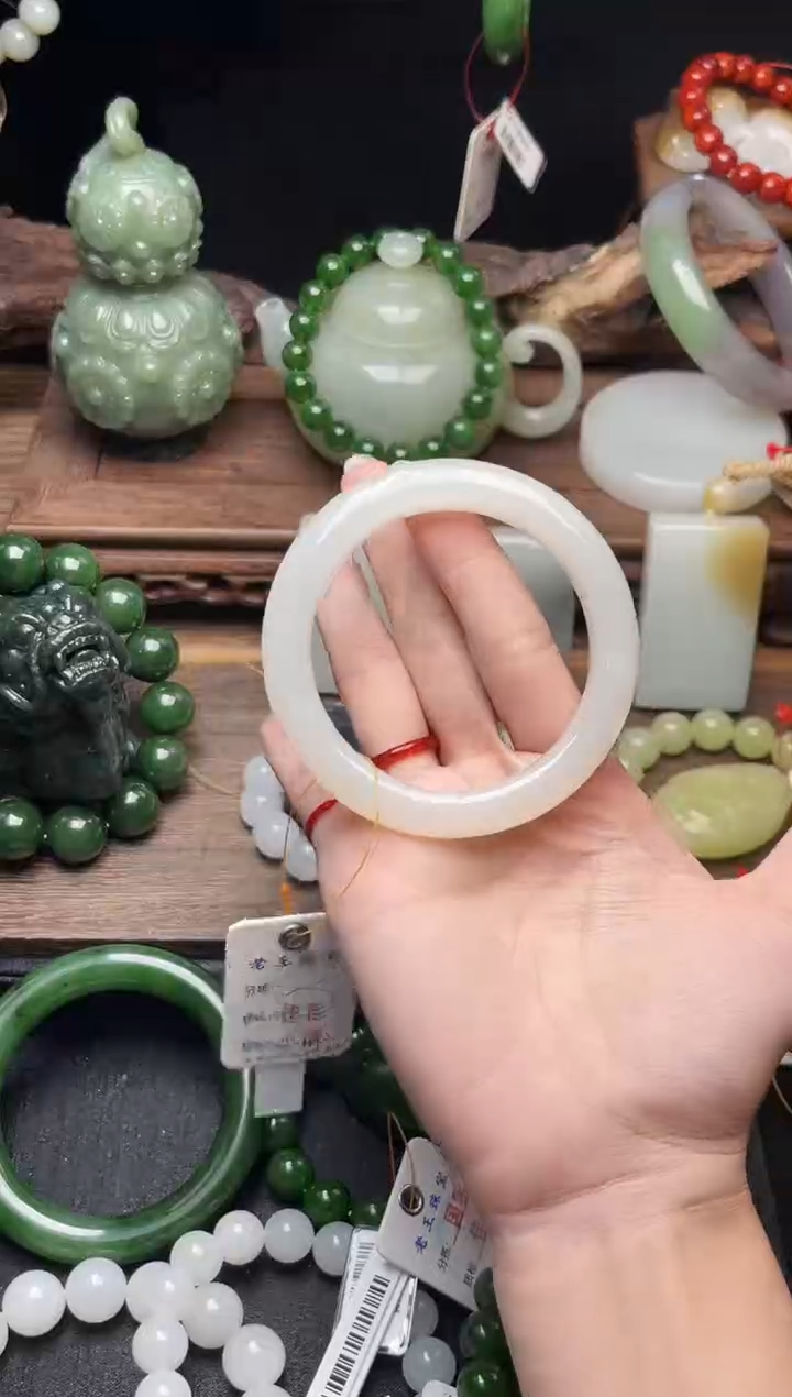 和田玉手镯未镶嵌青海野牛沟白玉 56圈9013022