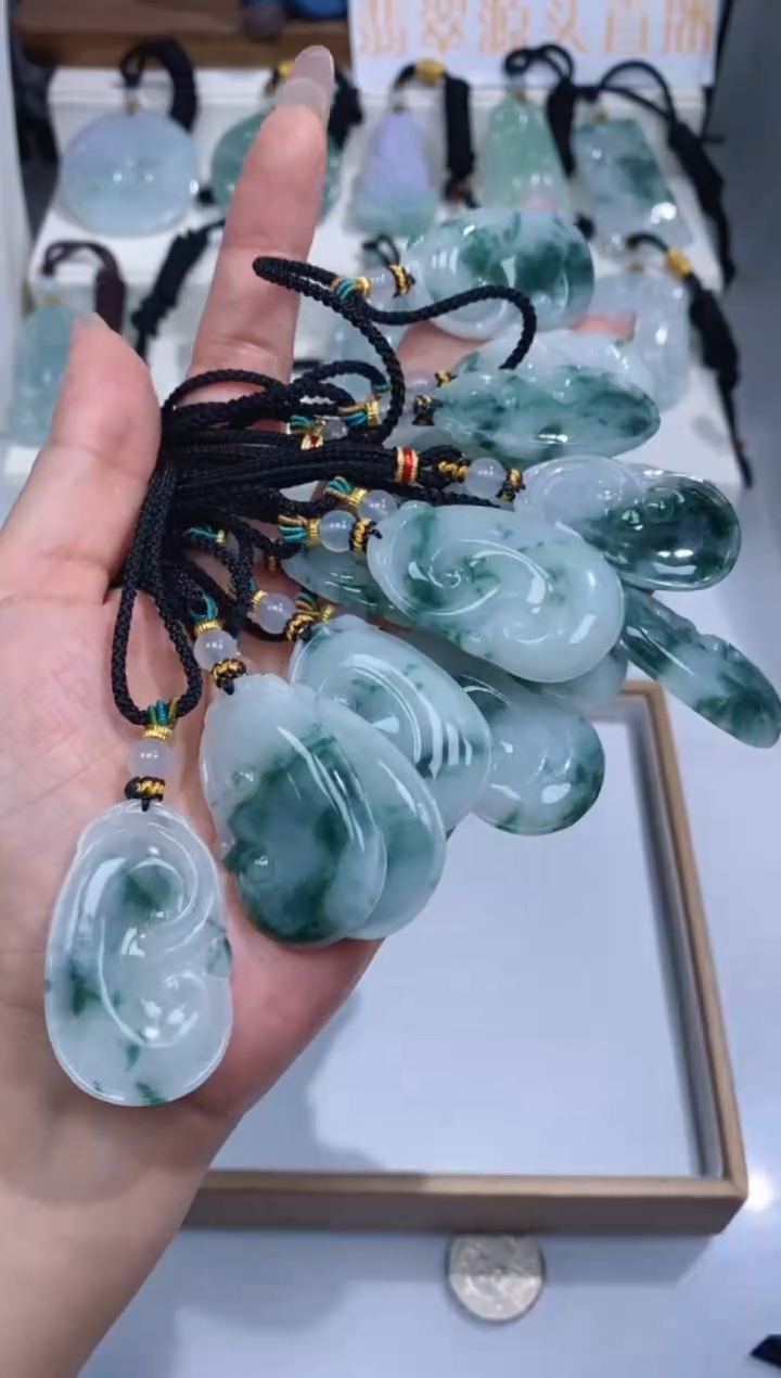 颈饰未镶嵌翡翠吊坠团购多样性发一件