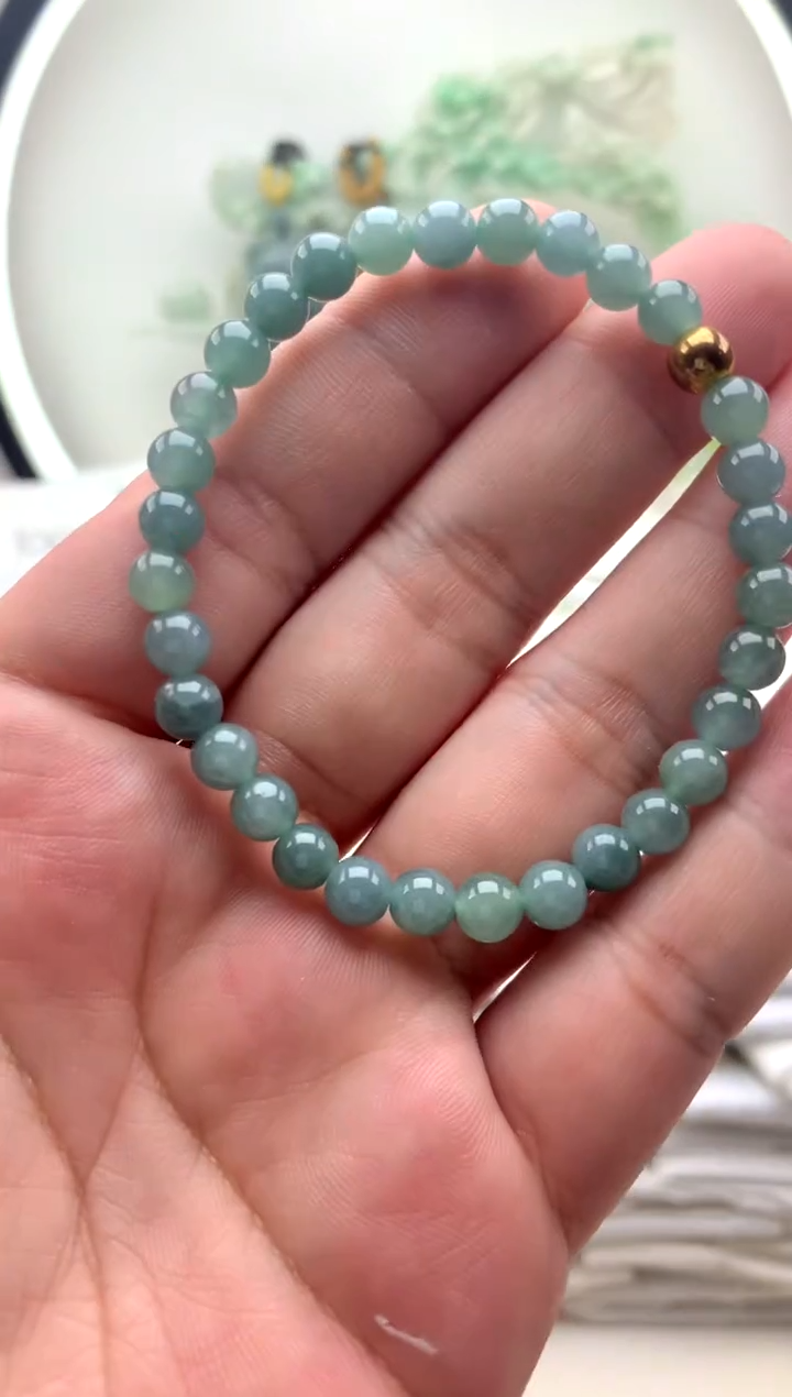 颈饰未镶嵌翡翠手串