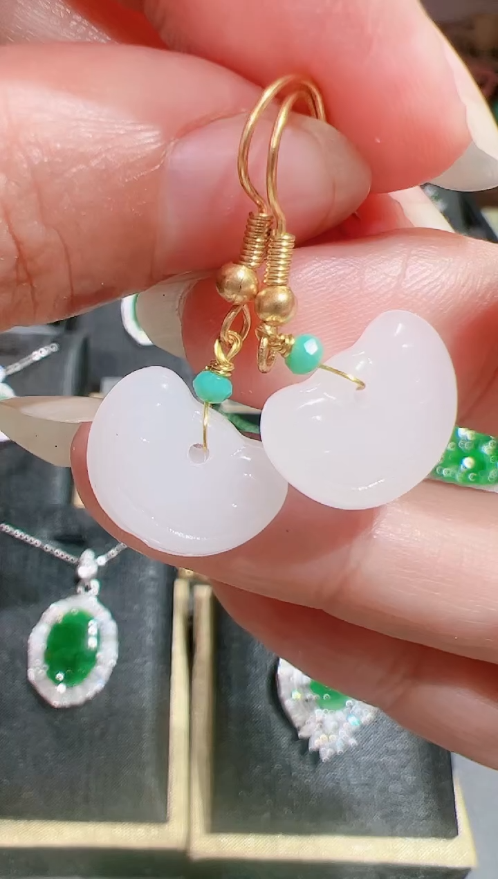 【闪购商品】和田玉耳饰未镶嵌202521821