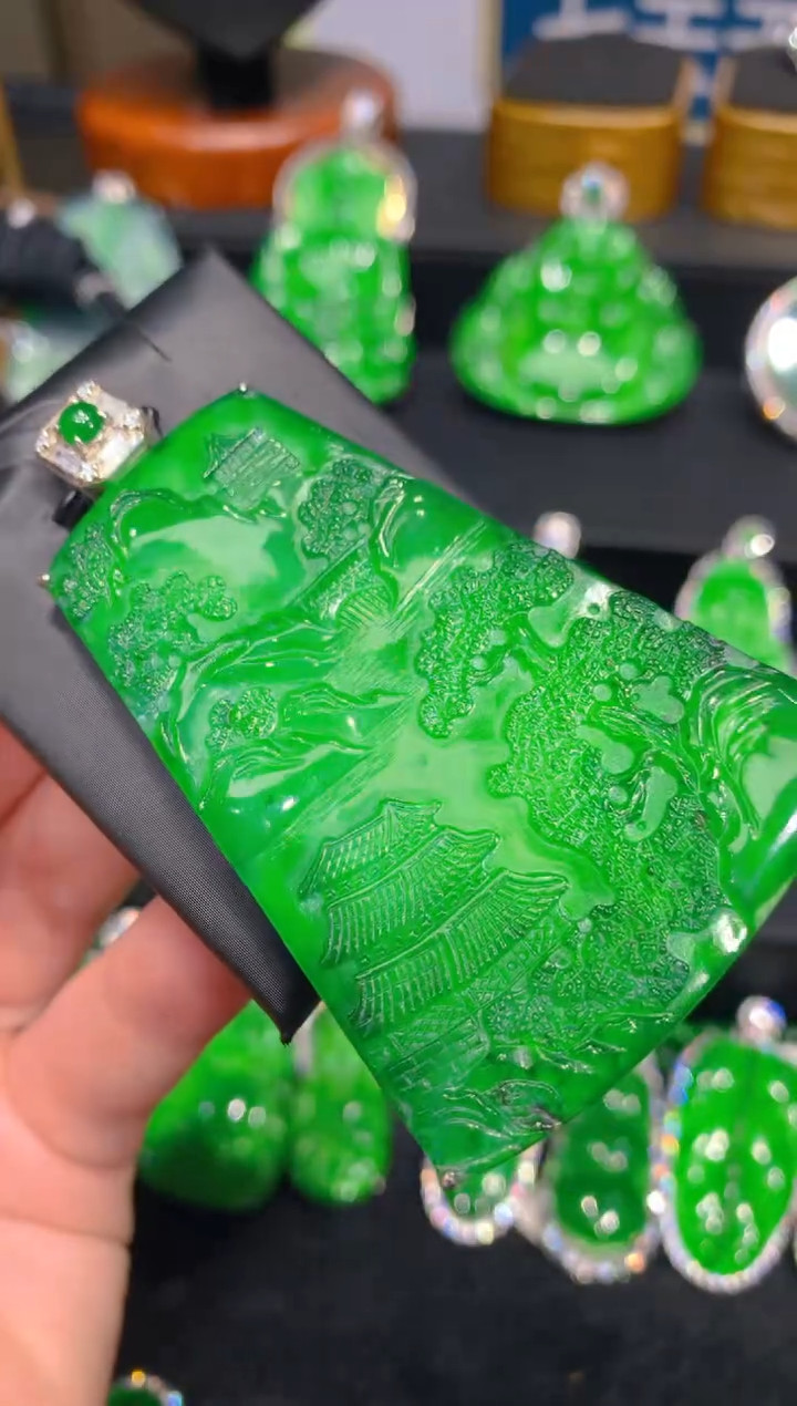 【闪购商品】翡翠颈饰银S925镶嵌16一季