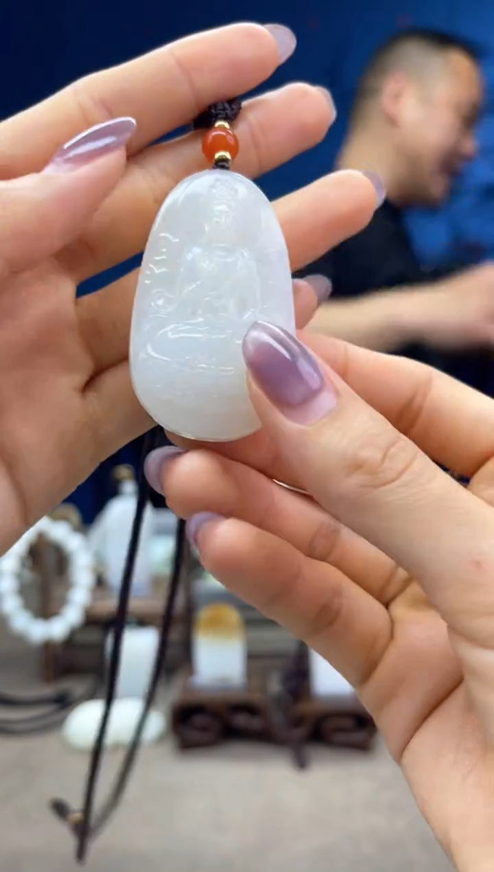 和田玉未镶嵌颈饰1