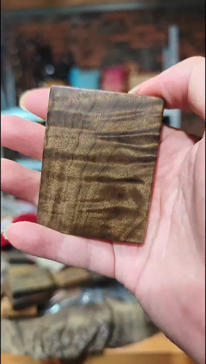 金丝楠无事牌手把件