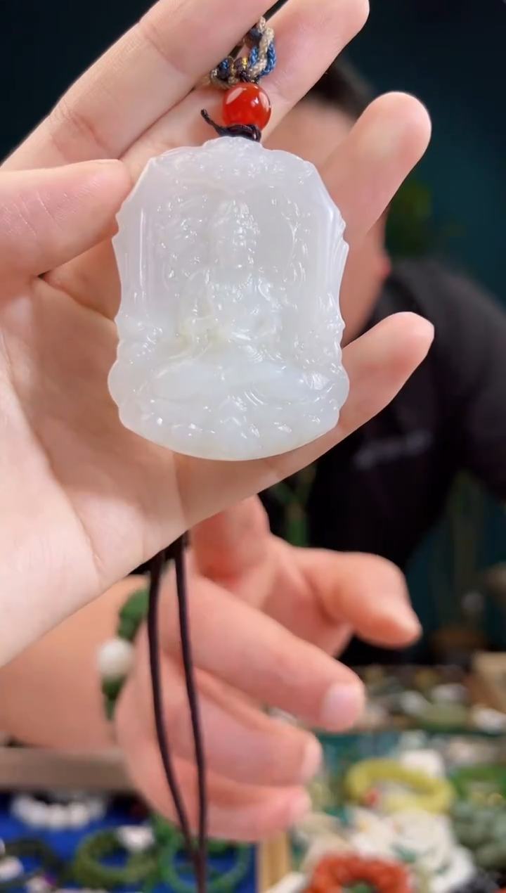 颈饰未镶嵌和田玉一物一证 拍一单发一个