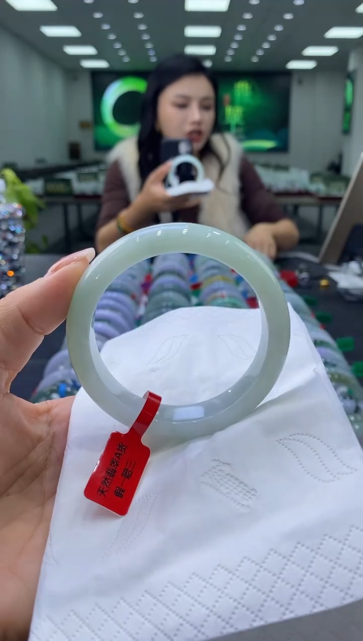 未镶嵌手镯翡翠00001901