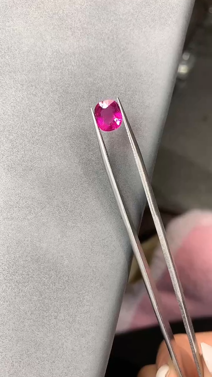 未镶嵌裸石碧玺卢比来裸石2.2ct