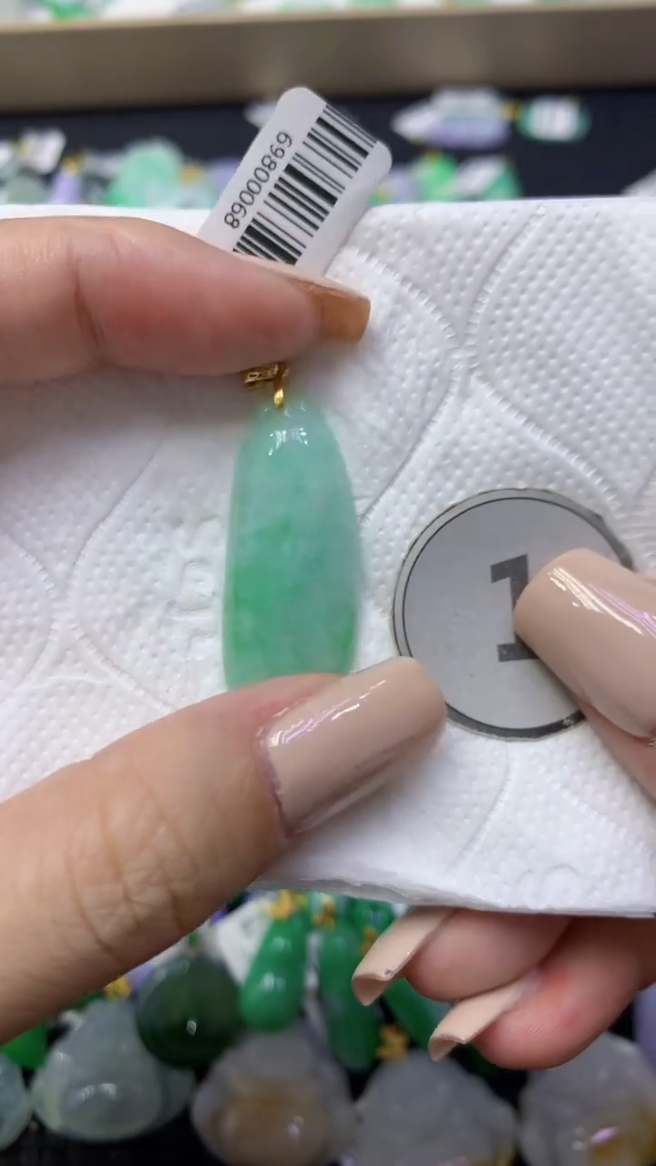 颈饰未镶嵌翡翠天然缅甸翡翠A货