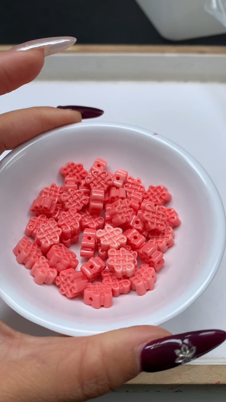 未镶嵌散珠拼合珍珠（马贝珠）C662 女皇贝 中 国结8*11*5mm10个8元