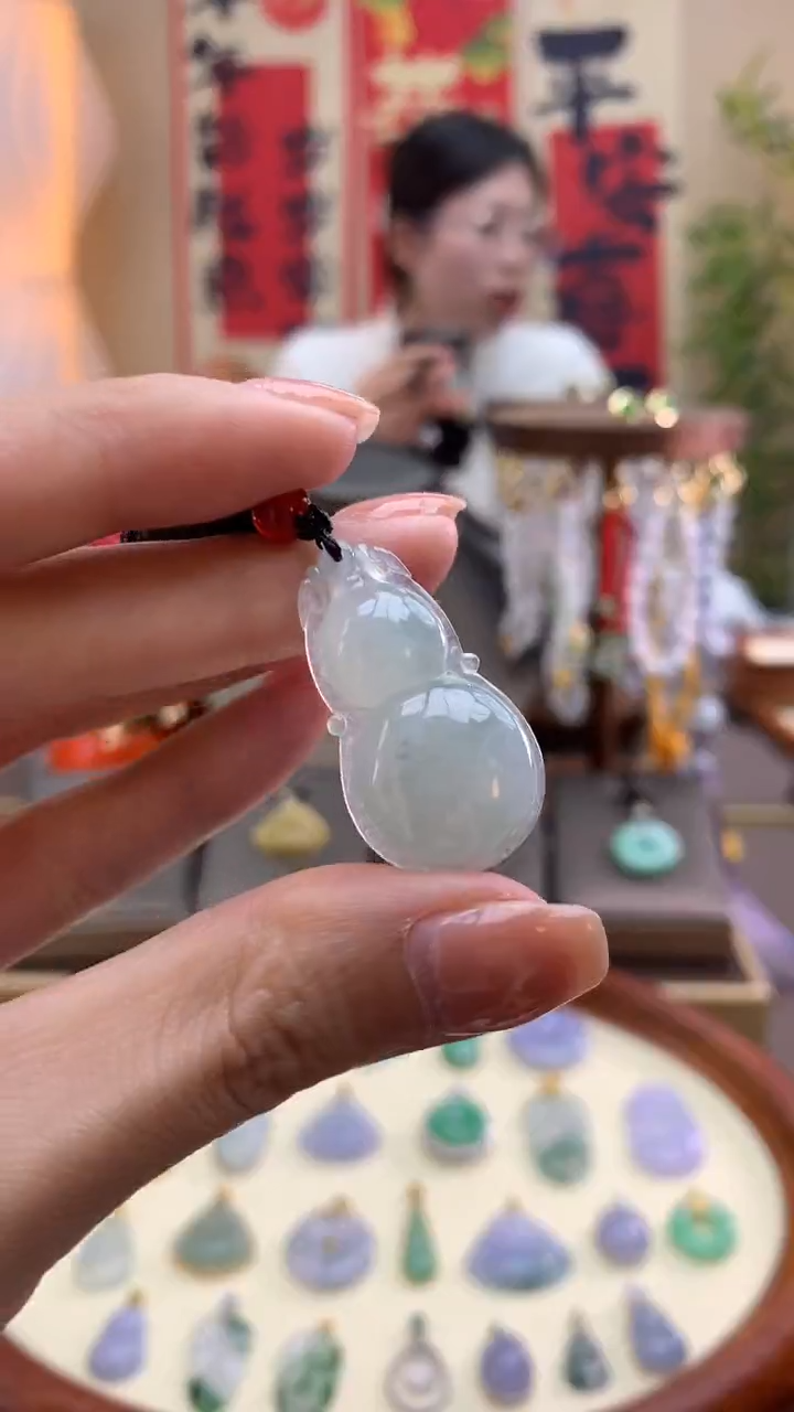 【闪购商品】翡翠颈饰未镶嵌葫芦