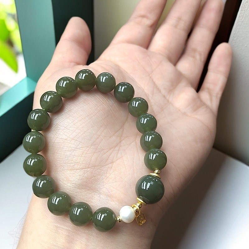 精品和田玉牛油果10毫米单圈手串