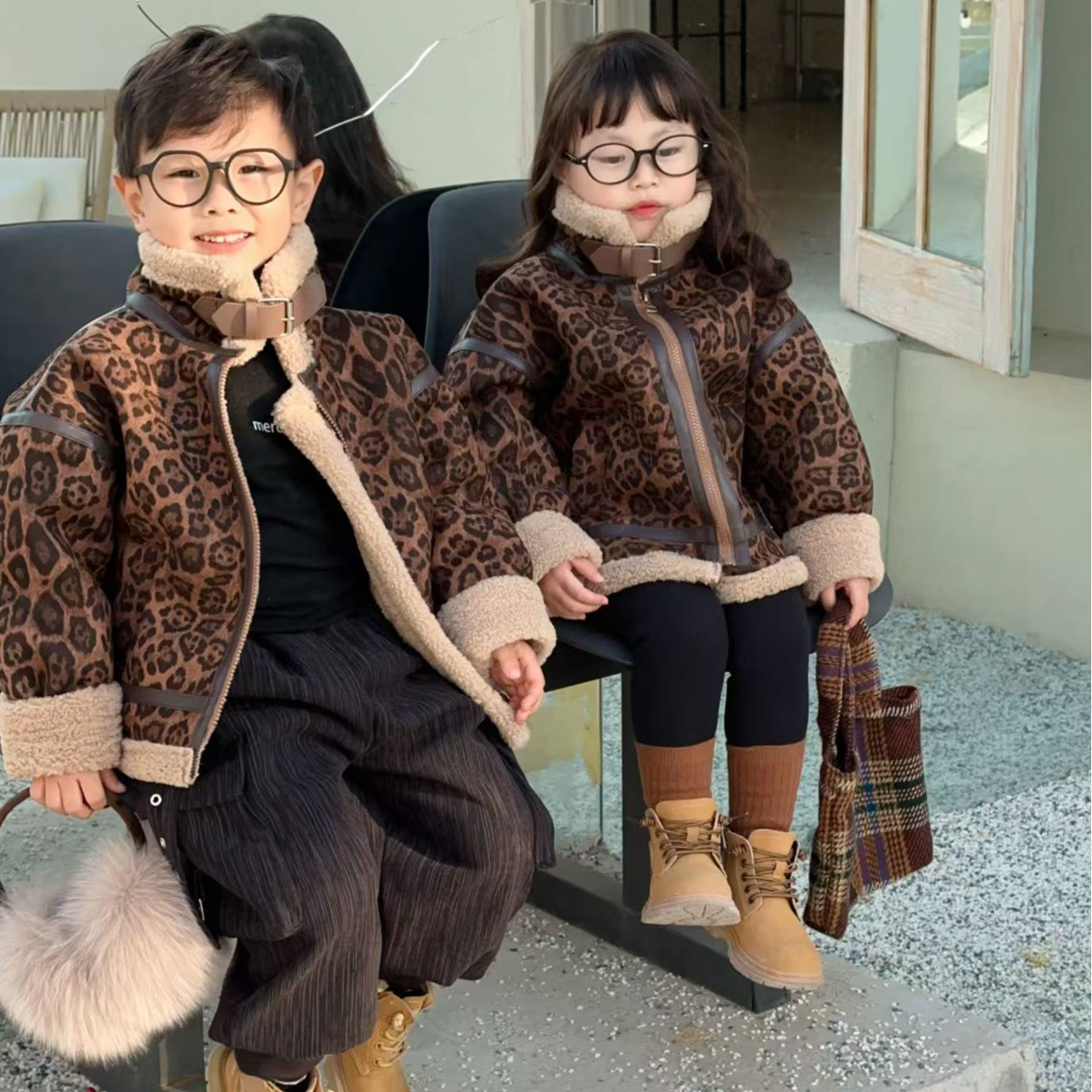 儿童皮衣外套2025新款洋气加绒加厚皮毛一体机车服冬季豹纹羊羔毛