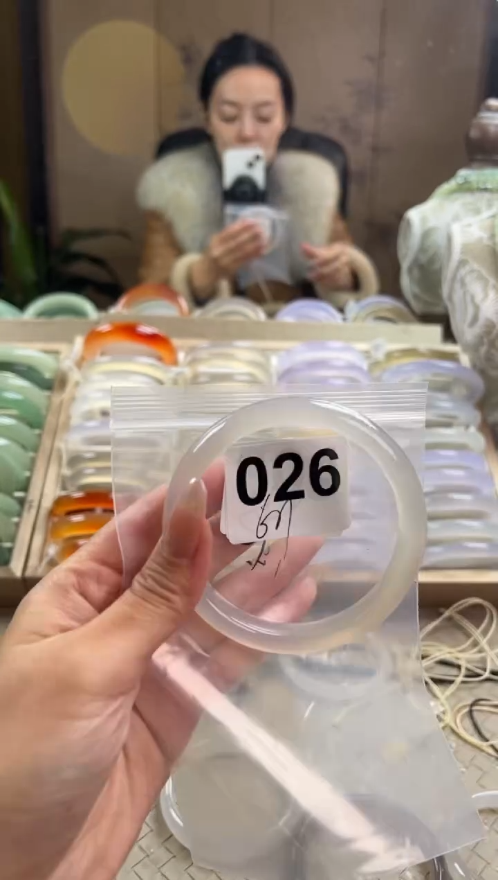 手镯玛瑙/玉髓未镶嵌026