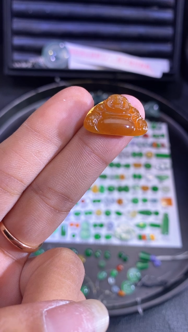 未镶嵌挂件翡翠佛