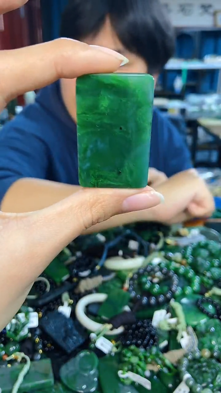 未镶嵌和田玉挂件1