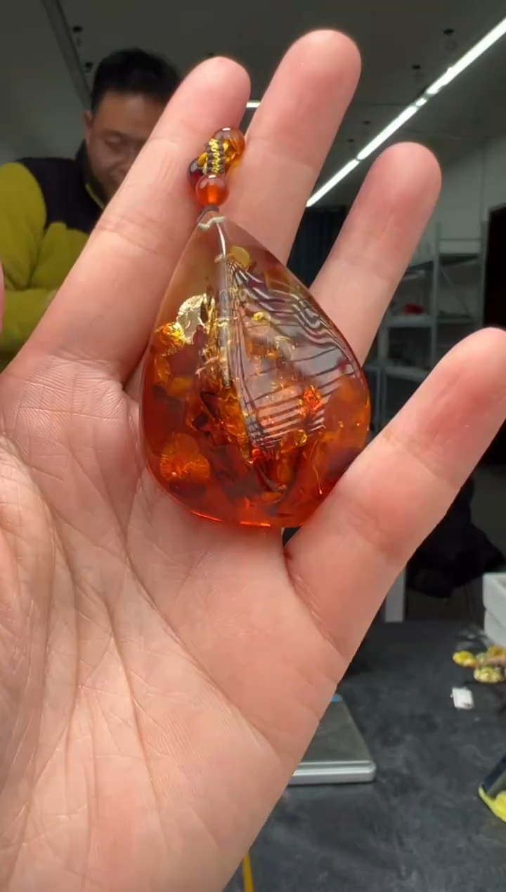 琥珀颈饰未镶嵌吊坠