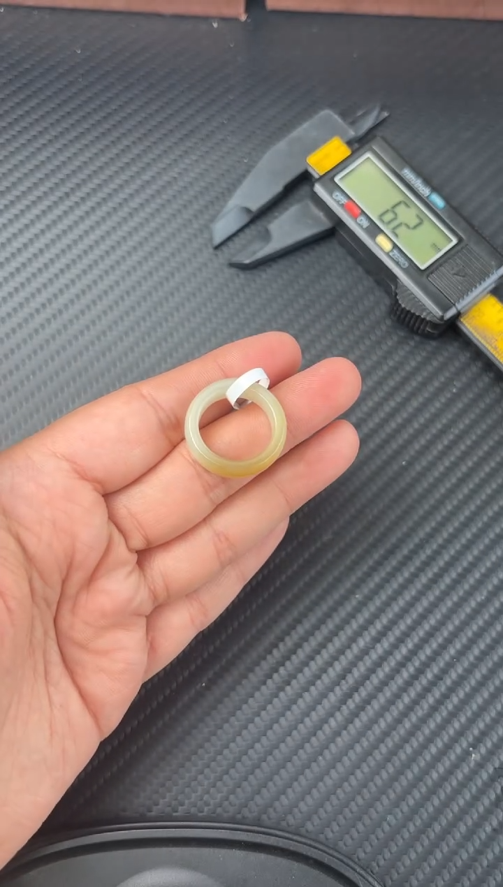 未镶嵌戒圈和田玉若羌微色差17戒圈