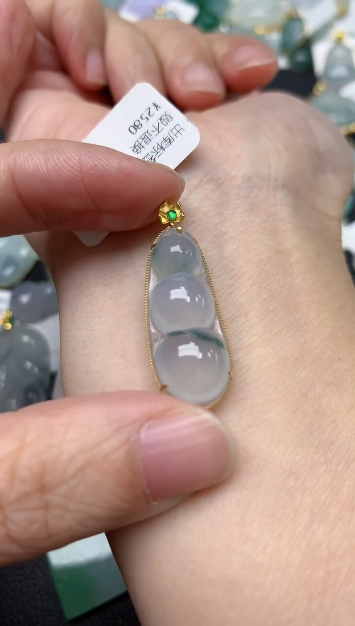 颈饰18K金镶嵌翡翠天然缅甸A货翡翠