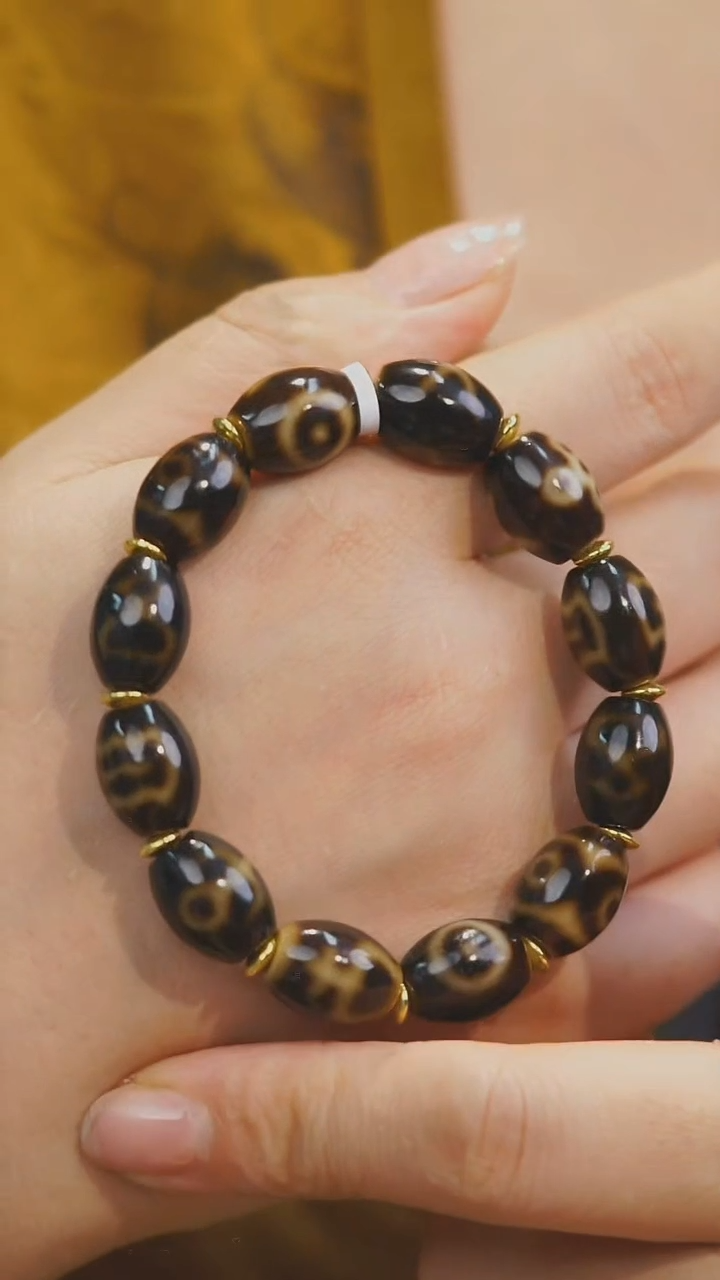 【闪购商品】玛瑙/玉髓手串未镶嵌多样性发其一