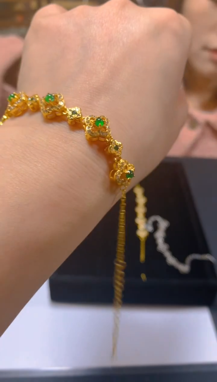 未镶嵌手链翡翠多样性发一