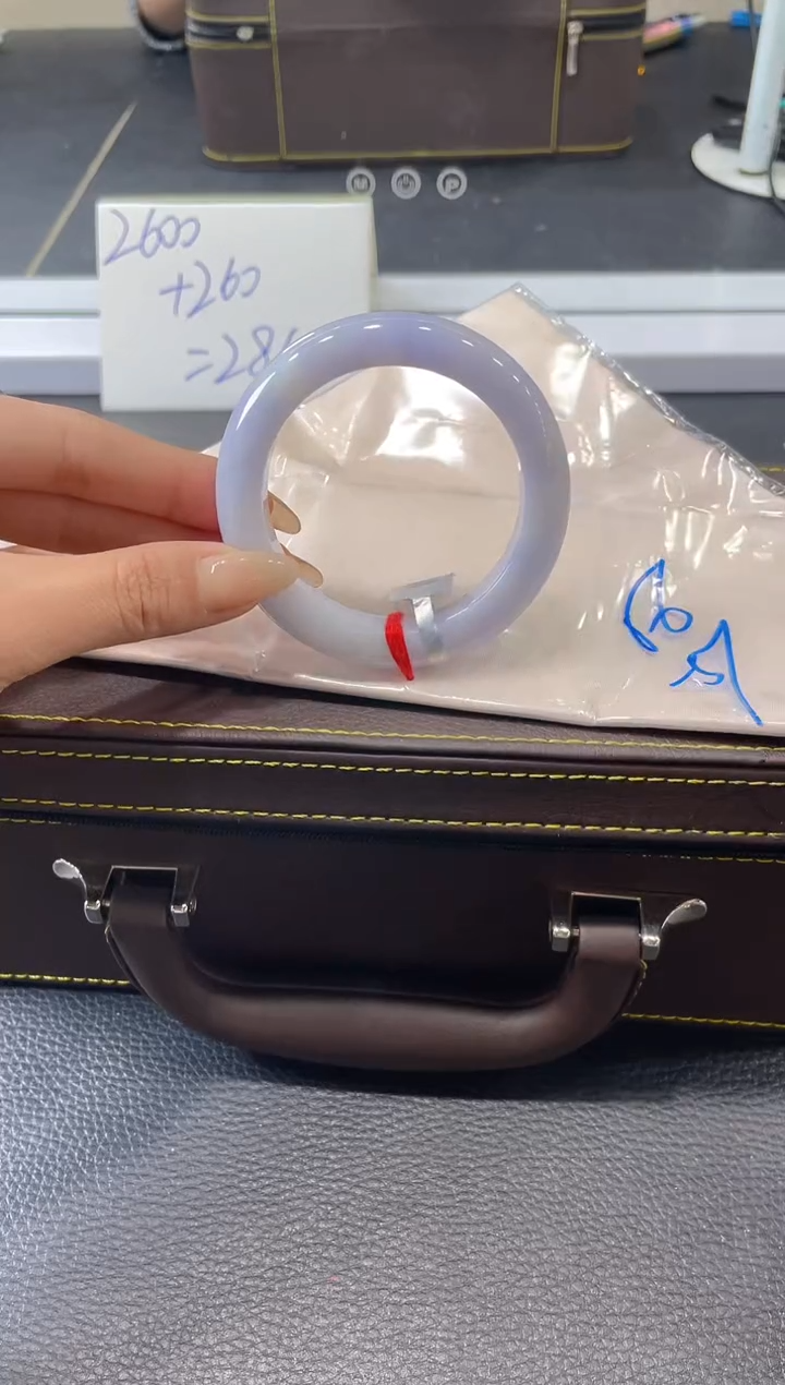 【闪购商品】翡翠手镯未镶嵌手镯
