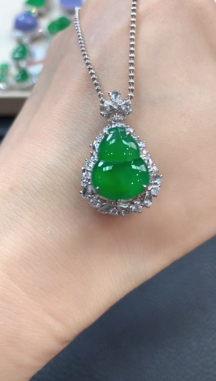 【闪购商品】翡翠吊坠(不含链)18K金镶嵌b107     