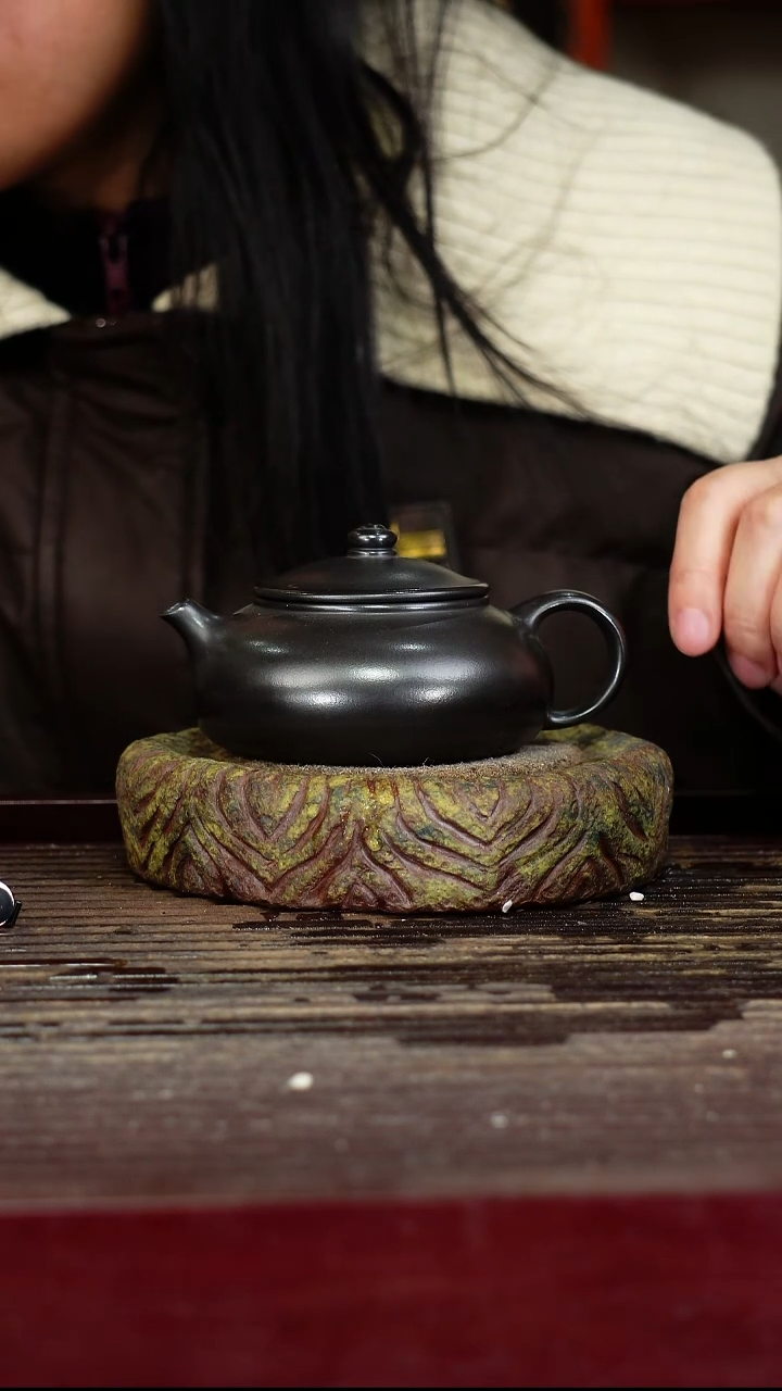 宜兴原矿紫砂壶茶壶宜兴原矿紫砂壶茶壶180C