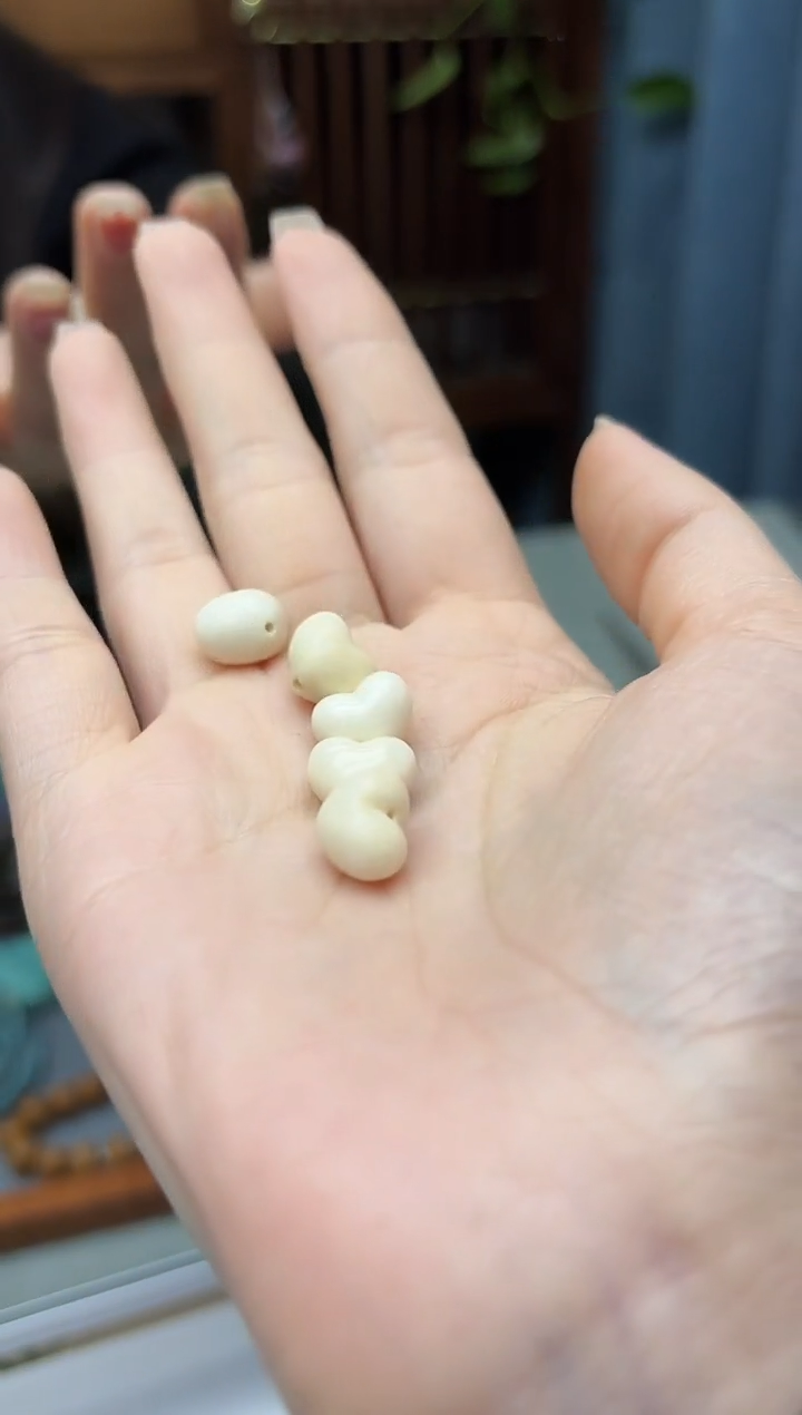 其他猛犸象牙猛犸屁桃配饰12*9mm多样性发其一