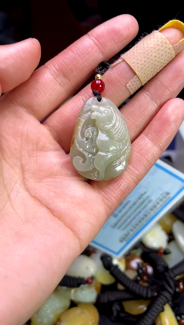 【闪购商品】和田玉颈饰未镶嵌123123