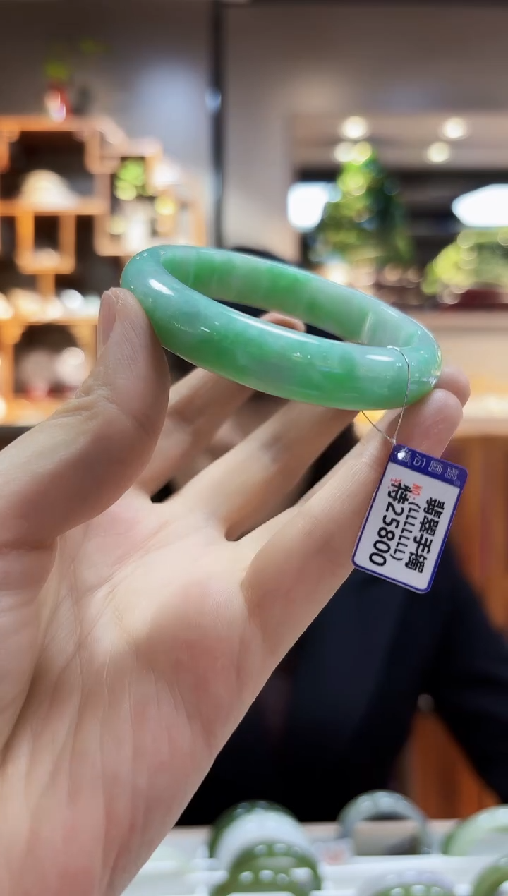 【闪购商品】翡翠颈饰未镶嵌手镯57