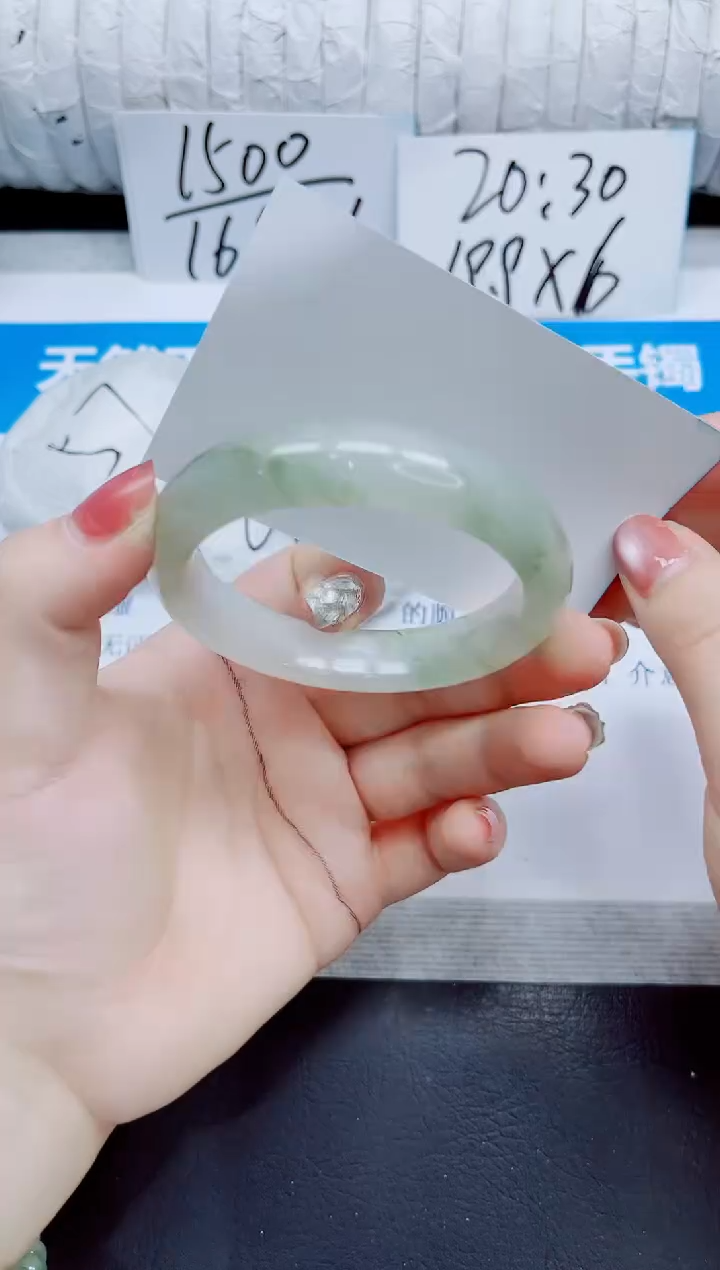 石英质玉手镯未镶嵌191/55