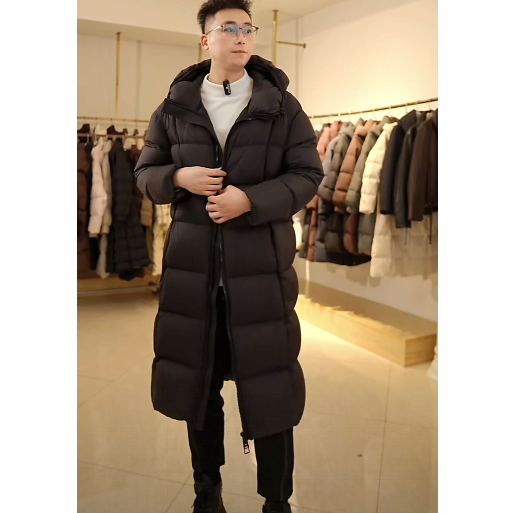 大明星系列【吴老板】M衣长110意大利进口热感纱零重量鹅绒服6591