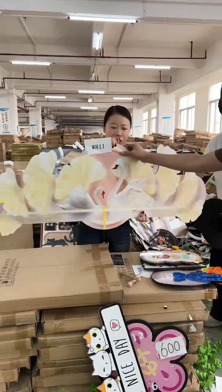 横款孤品果果微瑕闪购W811