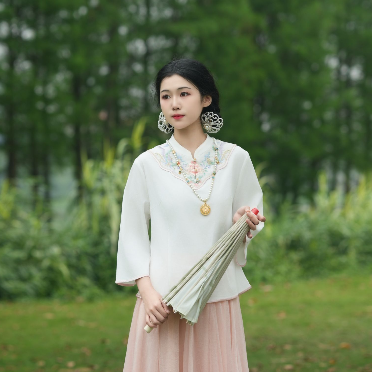 [洛柔]立领重工刺绣新中式国风宽松七分袖上衣