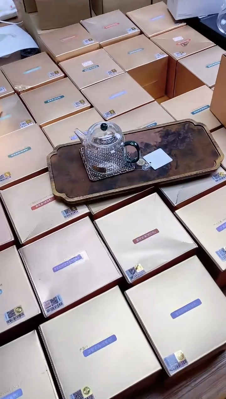 【闪购商品】禾器金标言卿壶墨绿色+方形杯垫