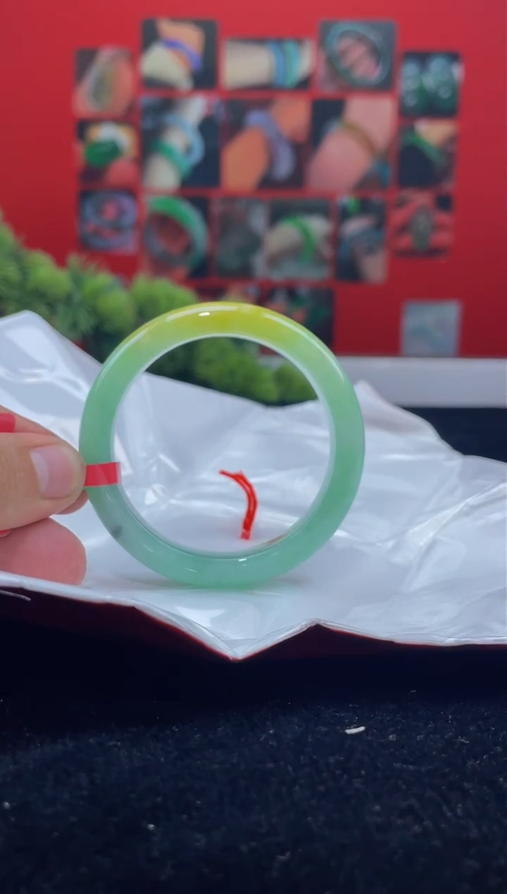 翡翠手镯未镶嵌手镯1