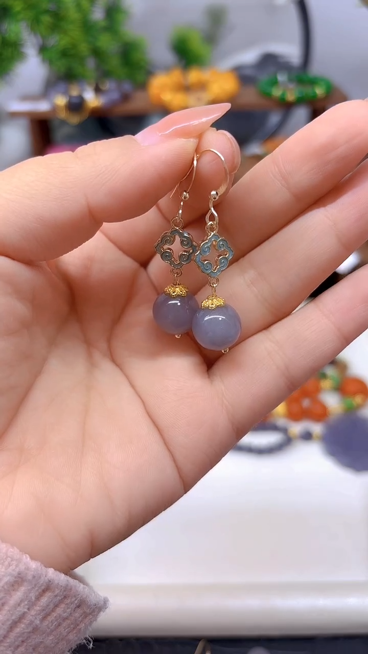 14K金镶嵌和田玉耳饰E675