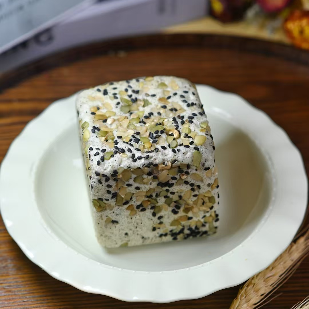 芝麻养生吐司新口味早餐选择新鲜不腻松软