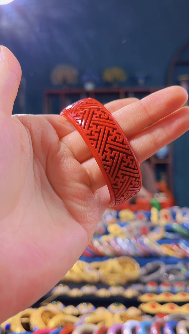 【闪购商品】非遗技艺 雕漆大师万字手镯（57圈）
